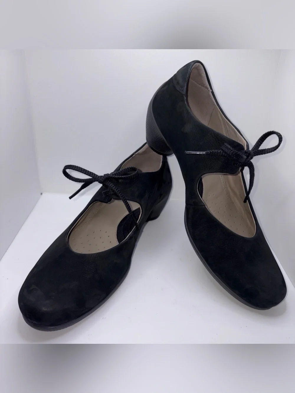ECCO Sculptured Mary Jane Pump Casual Sz 9.5 Suede Leather Black Lace Up Comfort